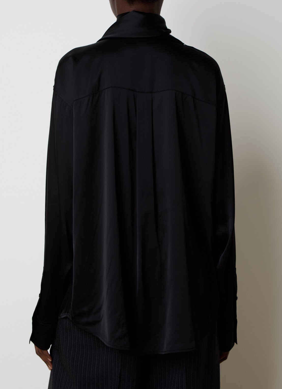 Acne Studios Blouse van satijn - achterkant zwart