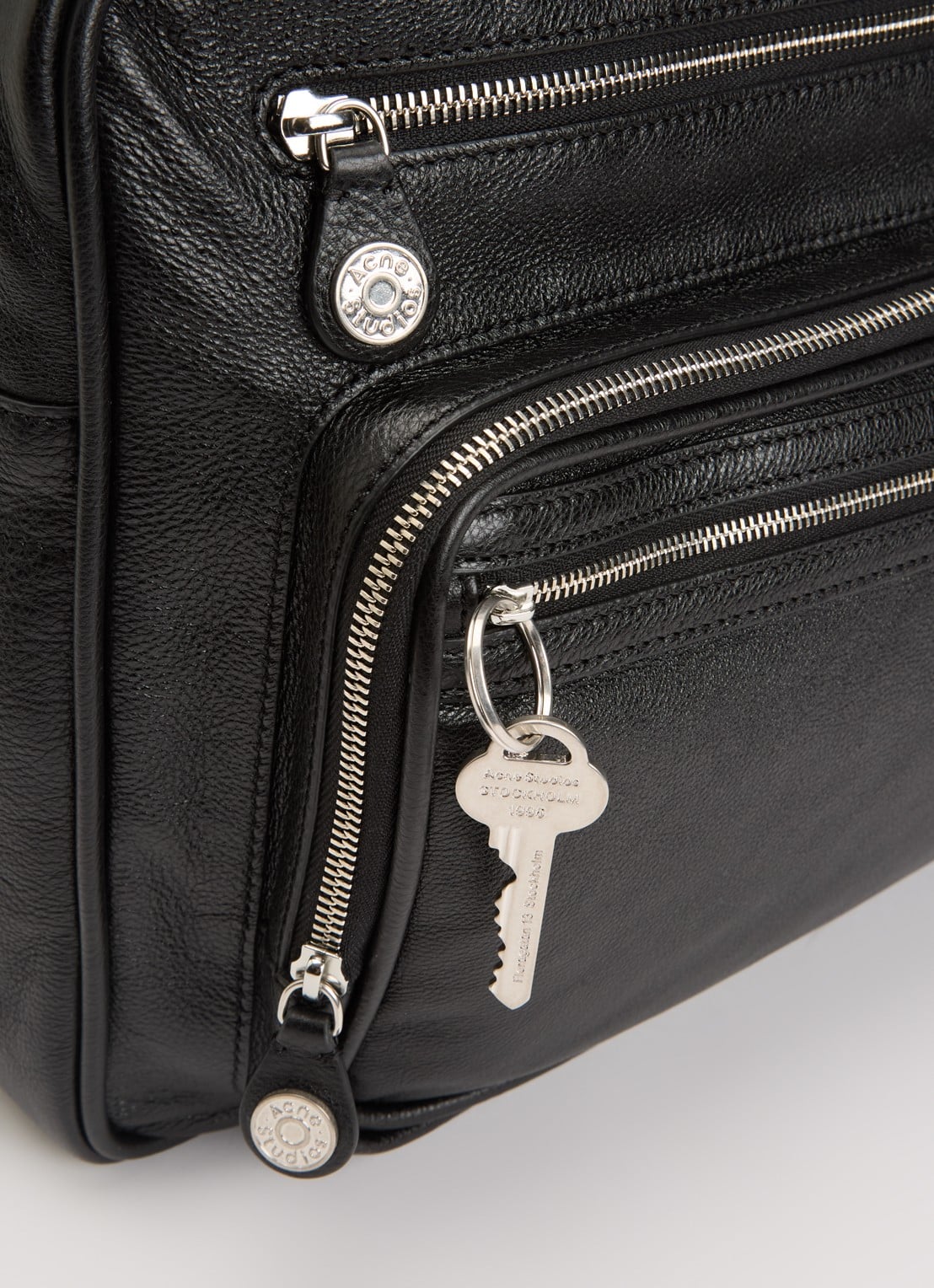 Acne Studios Camero schoudertas van kalfsleer - detail 7 zwart