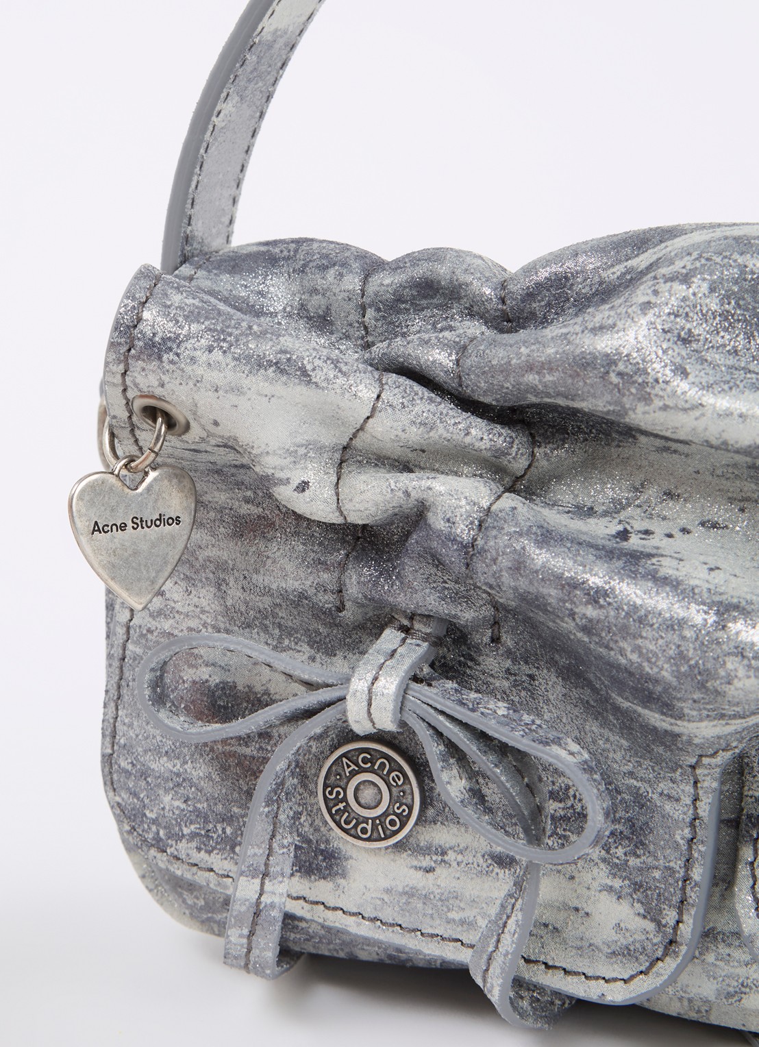 Acne Studios Crossbodytas van kalfsleer met afneembare schouderriem - detail 3 grijs