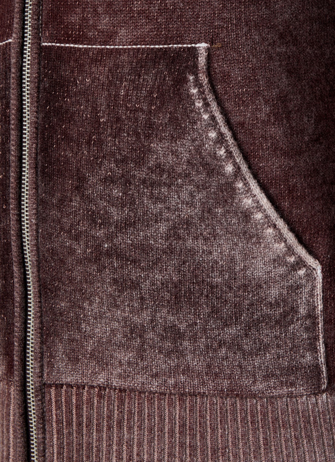 Acne Studios Fijngebreid vest in kasjmierblend met verwassen afwerking en capuchon - detail 3 kastanjebruin