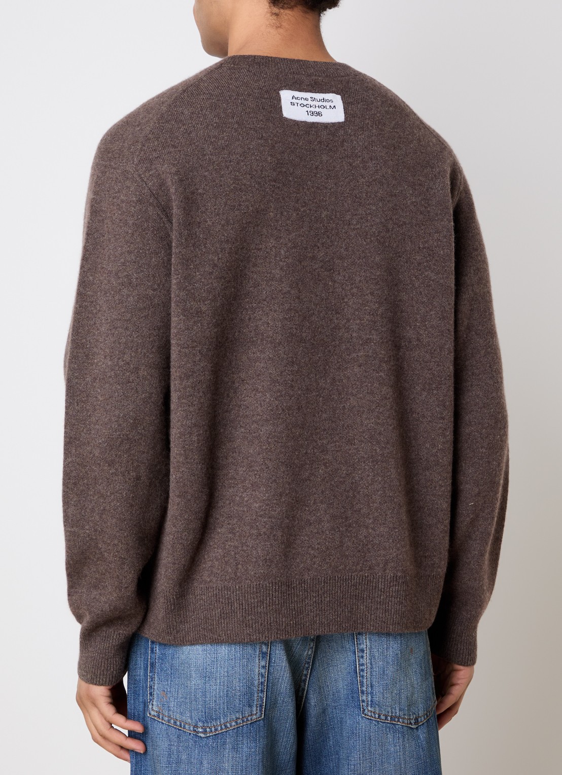 Acne Studios Fijngebreide trui in kasjmierblend - achterkant 5 bruin