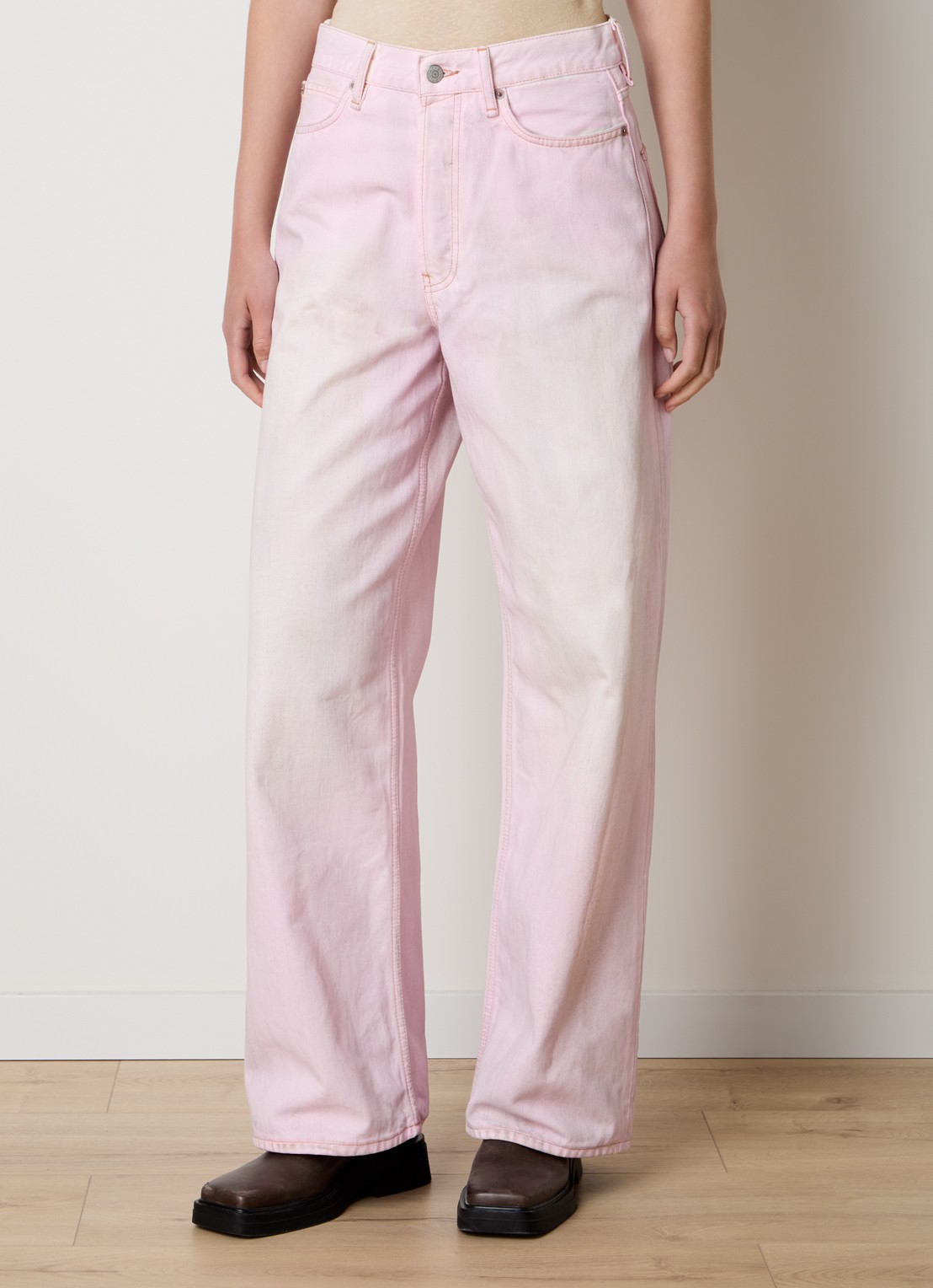 Acne Studios High waist straight leg jeans met gekleurde wassing - detail roze