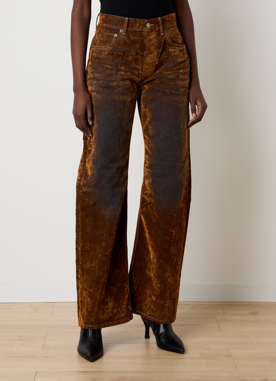 Acne Studios High waist straight leg jeans van fluweel - detail 4 bruin