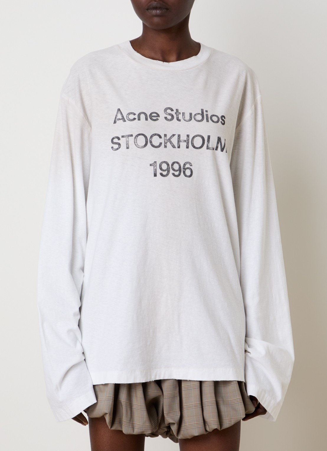 Acne Studios Longsleeve met logoprint en verwassen afwerking - detail gebroken wit