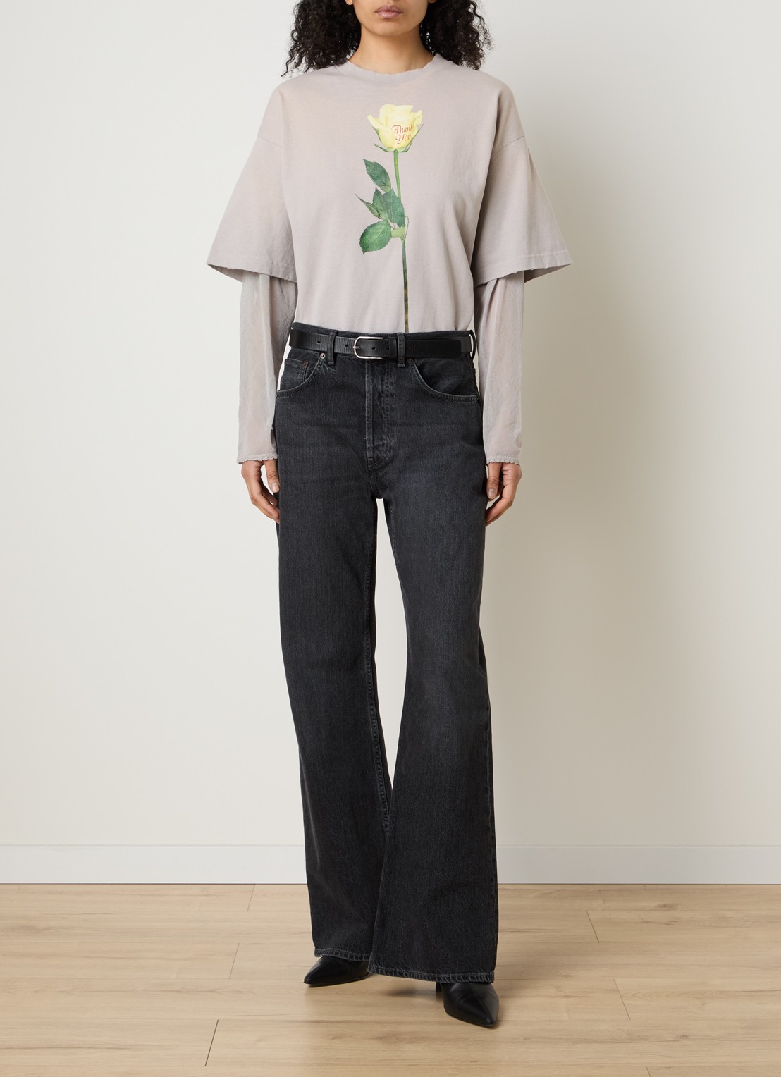 Acne Studios Longsleeve met print - voorkant 2 donkerbeige