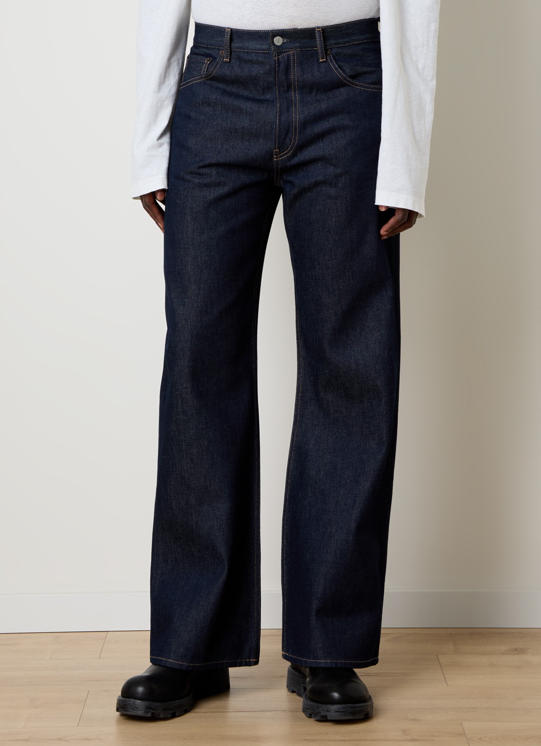 Acne Studios Loose fit jeans met donkere wassing en steekzakken - detail 4 indigo