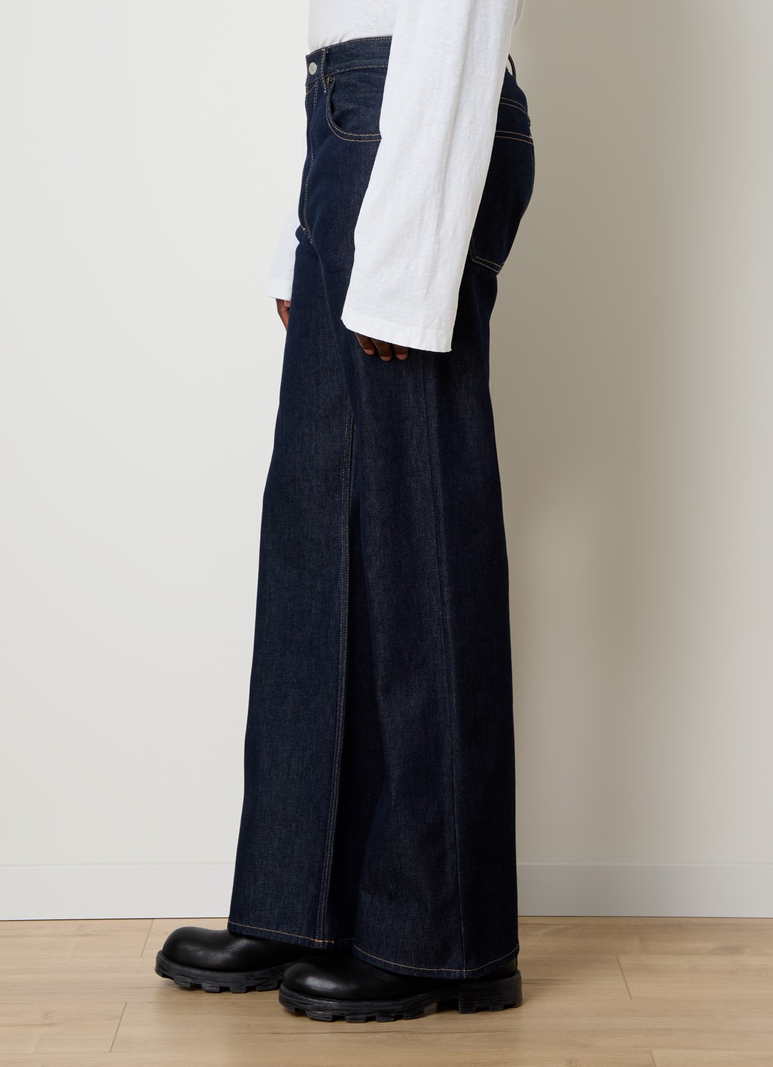 Acne Studios Loose fit jeans met donkere wassing en steekzakken - detail 5 indigo