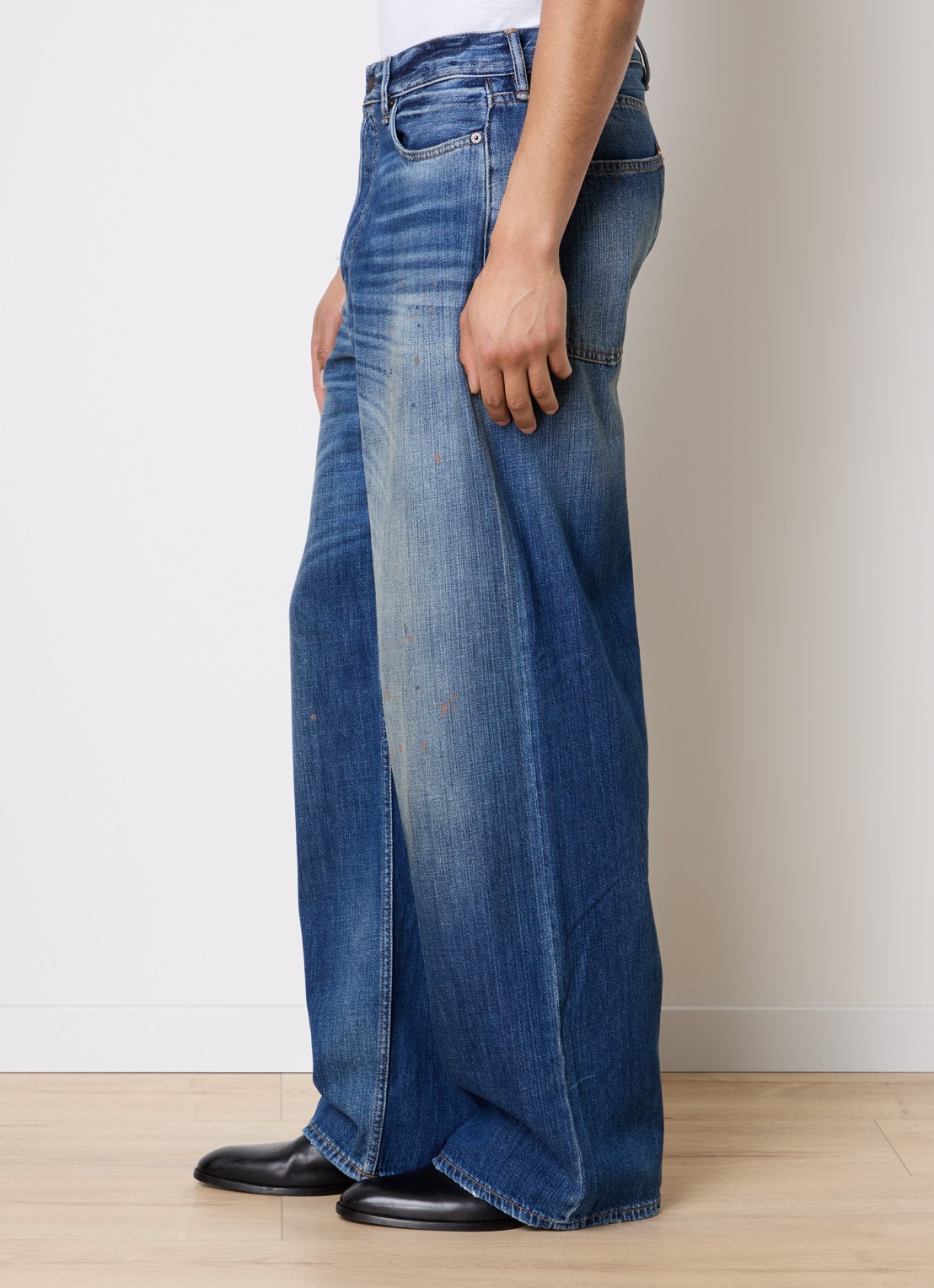 Acne Studios Loose fit jeans met medium wassing en verwassen afwerking - detail 3 blauw