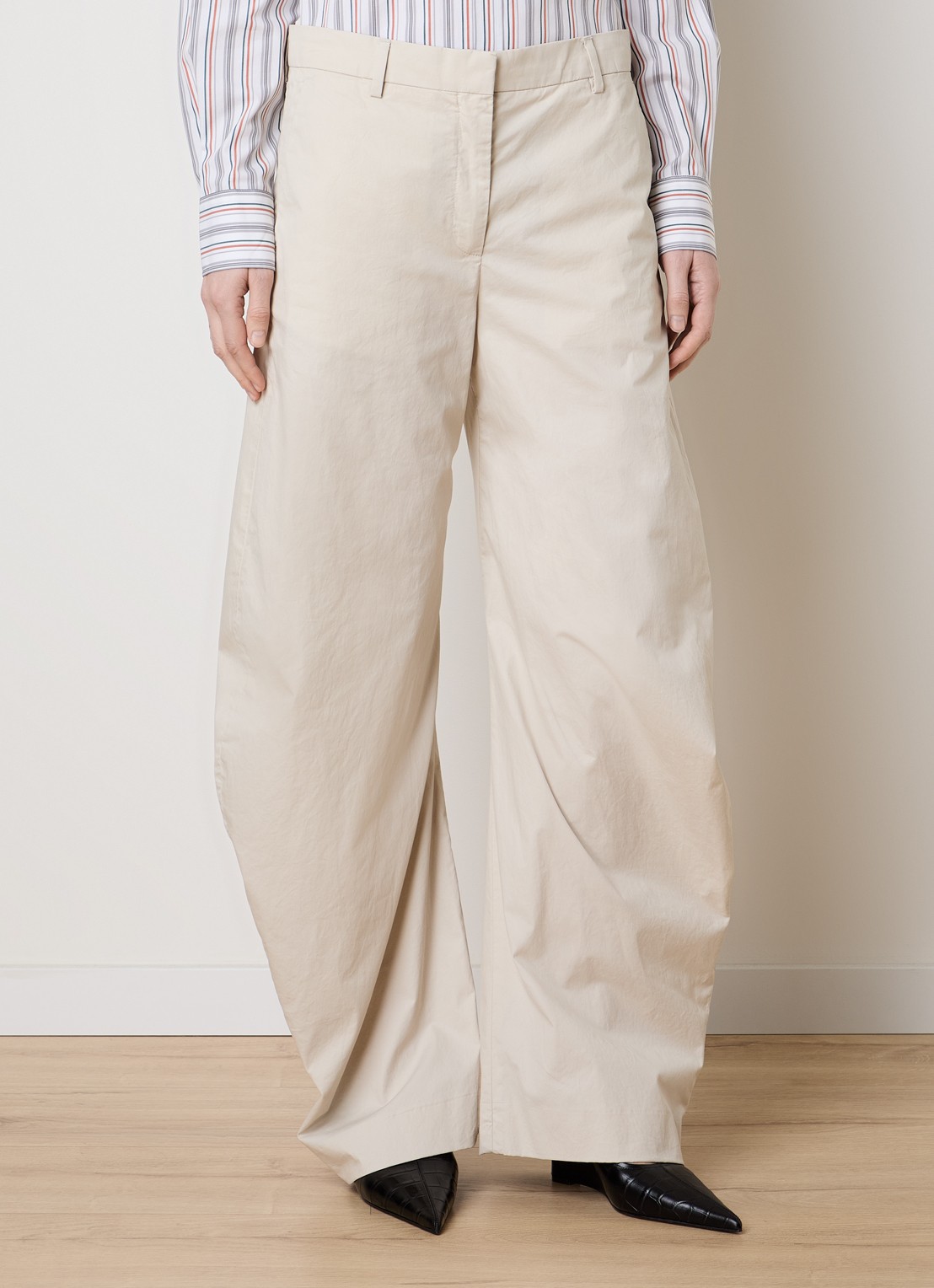 Acne Studios Mid waist wide fit chino met steekzakken - detail 4 creme