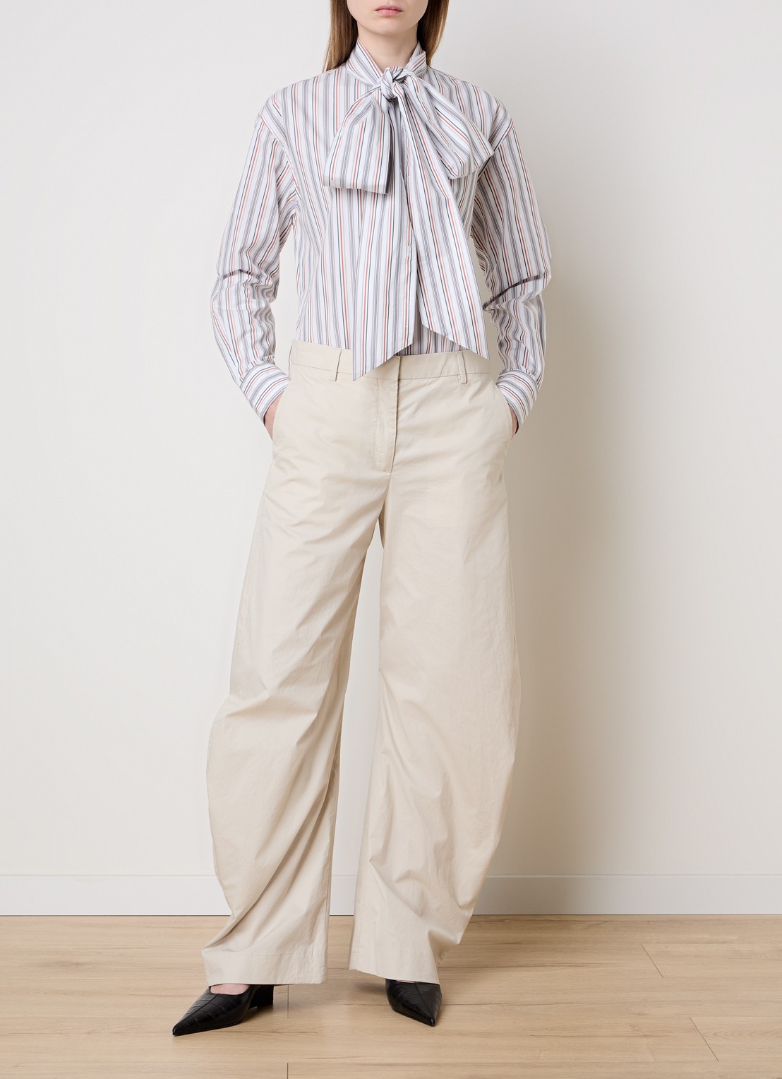 Acne Studios Mid waist wide fit chino met steekzakken - voorkant 3 creme