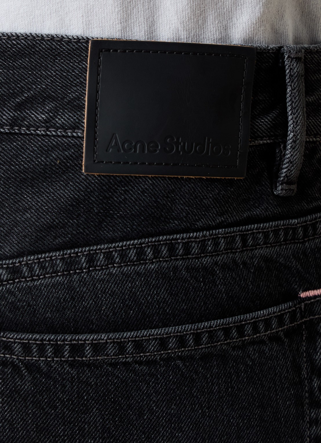 Acne Studios Mid waist wide leg jeans met gekleurde wassing - detail 6 antraciet