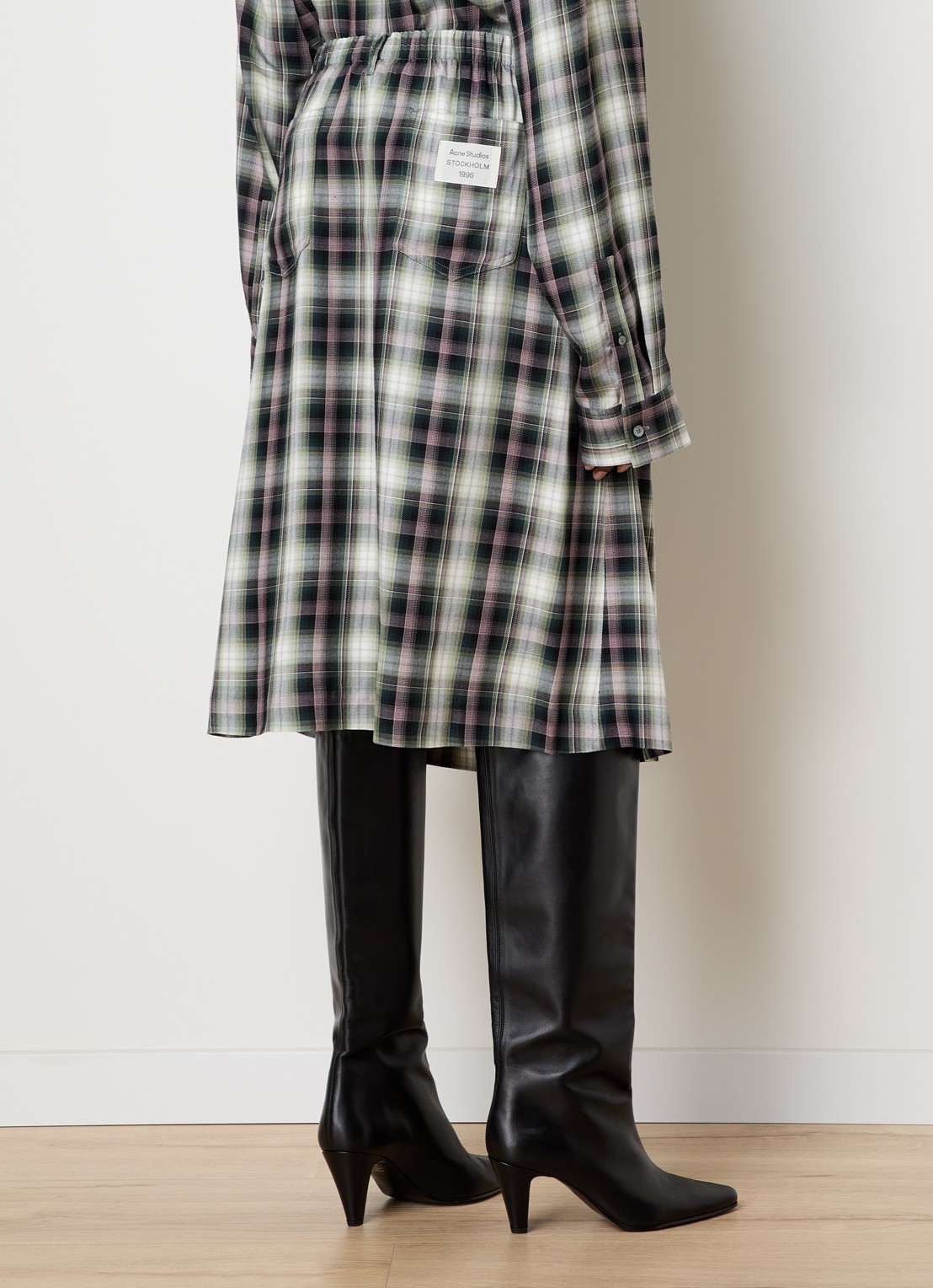 Acne Studios Midi rok met ruitdessin en steekzakken - achterkant zwart