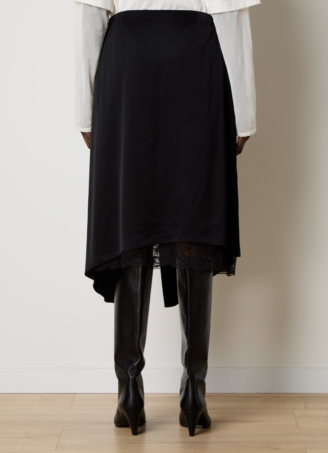 Acne Studios Minirok van satijn met details van kant - achterkant 5 zwart