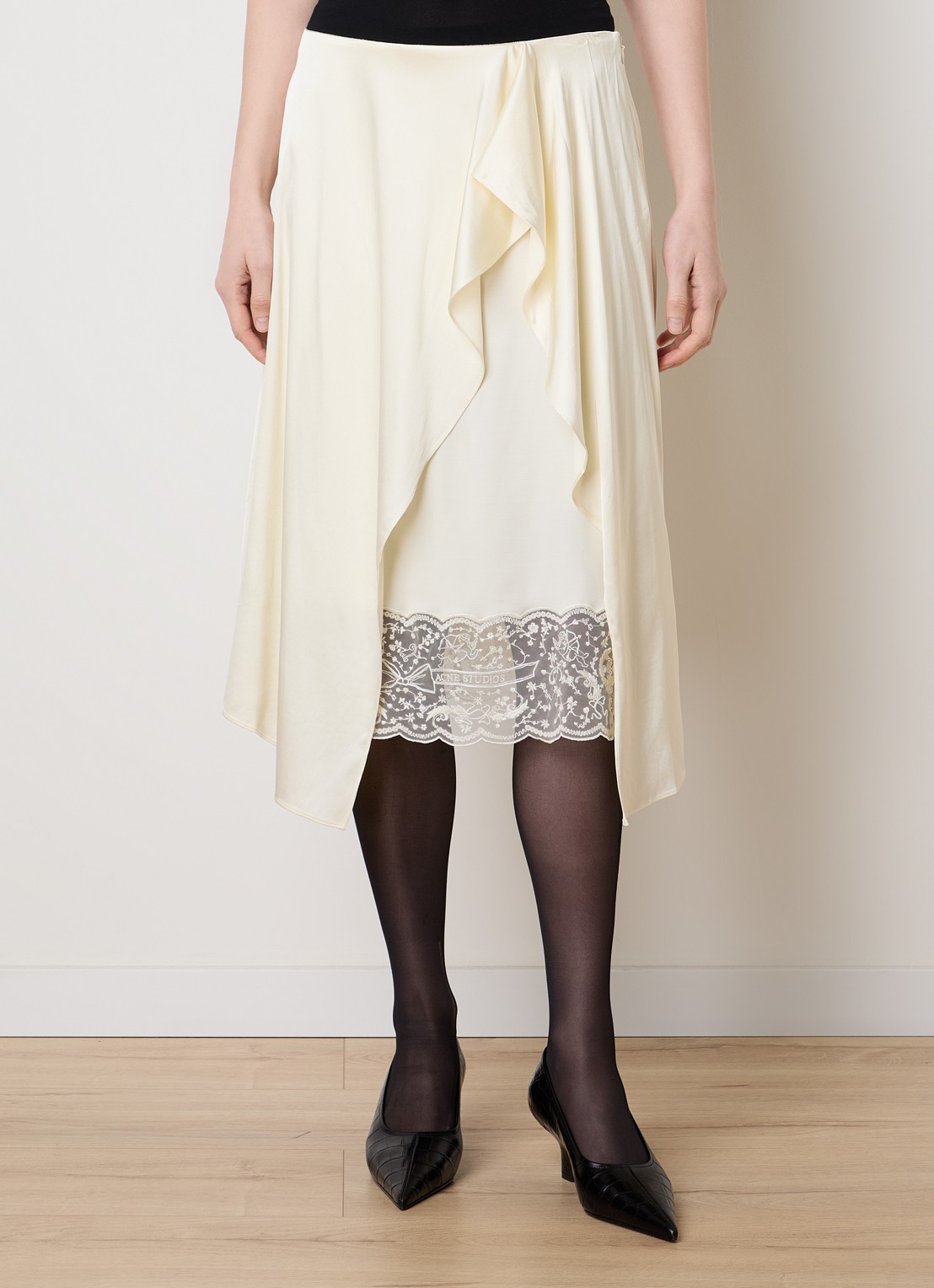 Acne Studios Minirok van satijn met details van kant - detail gebroken wit