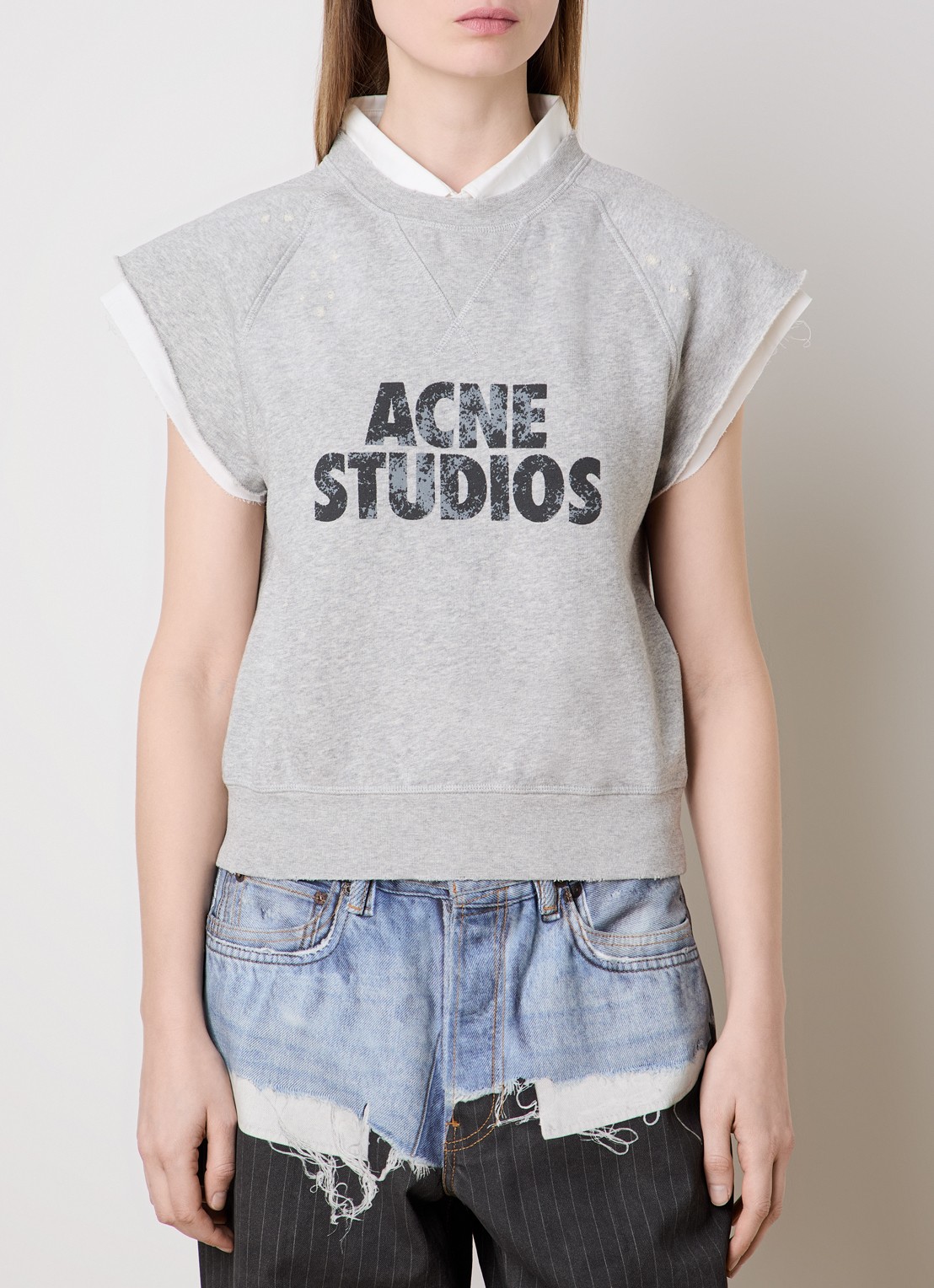 Acne Studios Mouwloze top met logo - detail 2 grijsmele