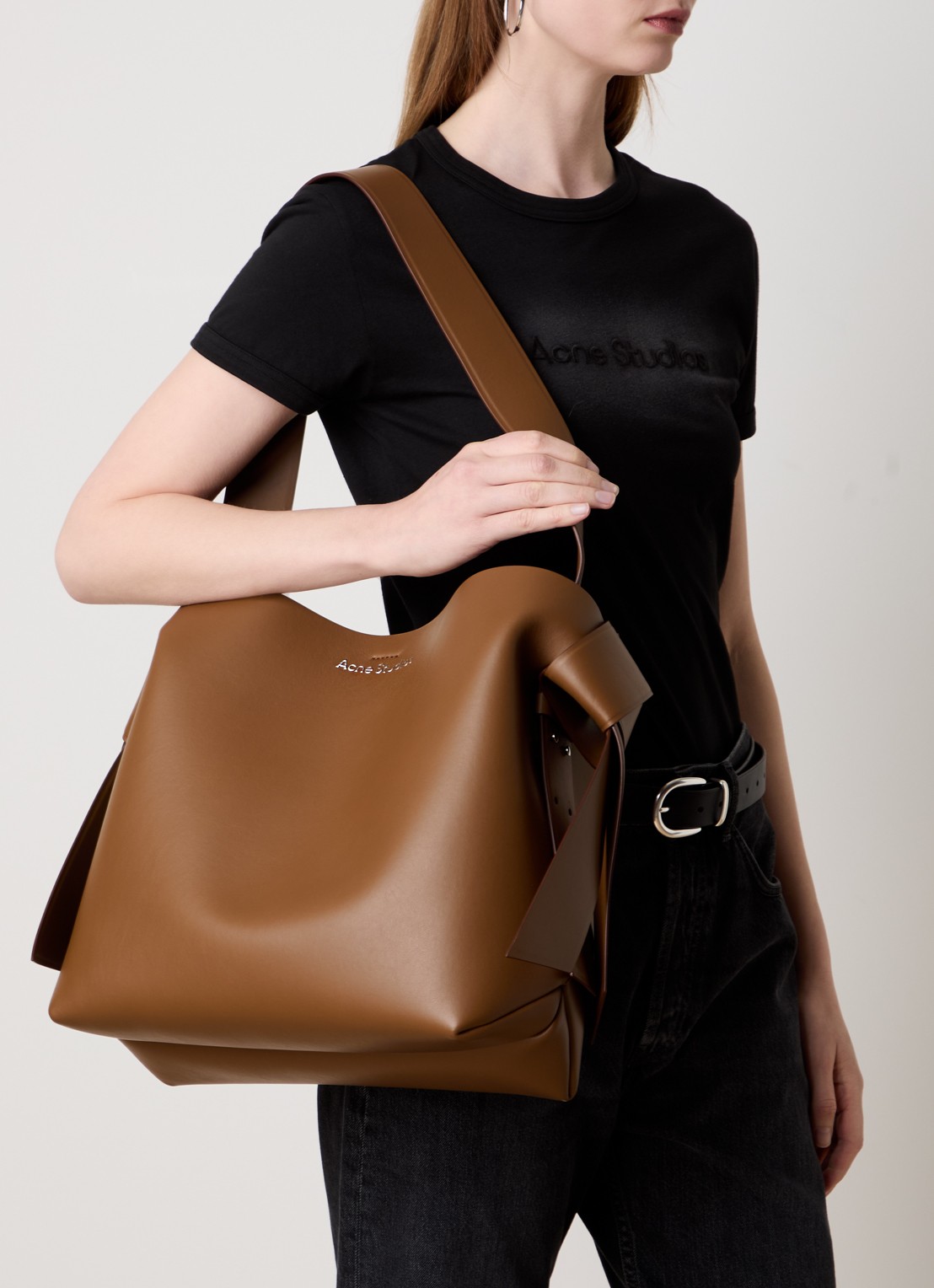 Acne Studios Schoudertas van leer en afneembare schouderriem - voorkant 3 bruin