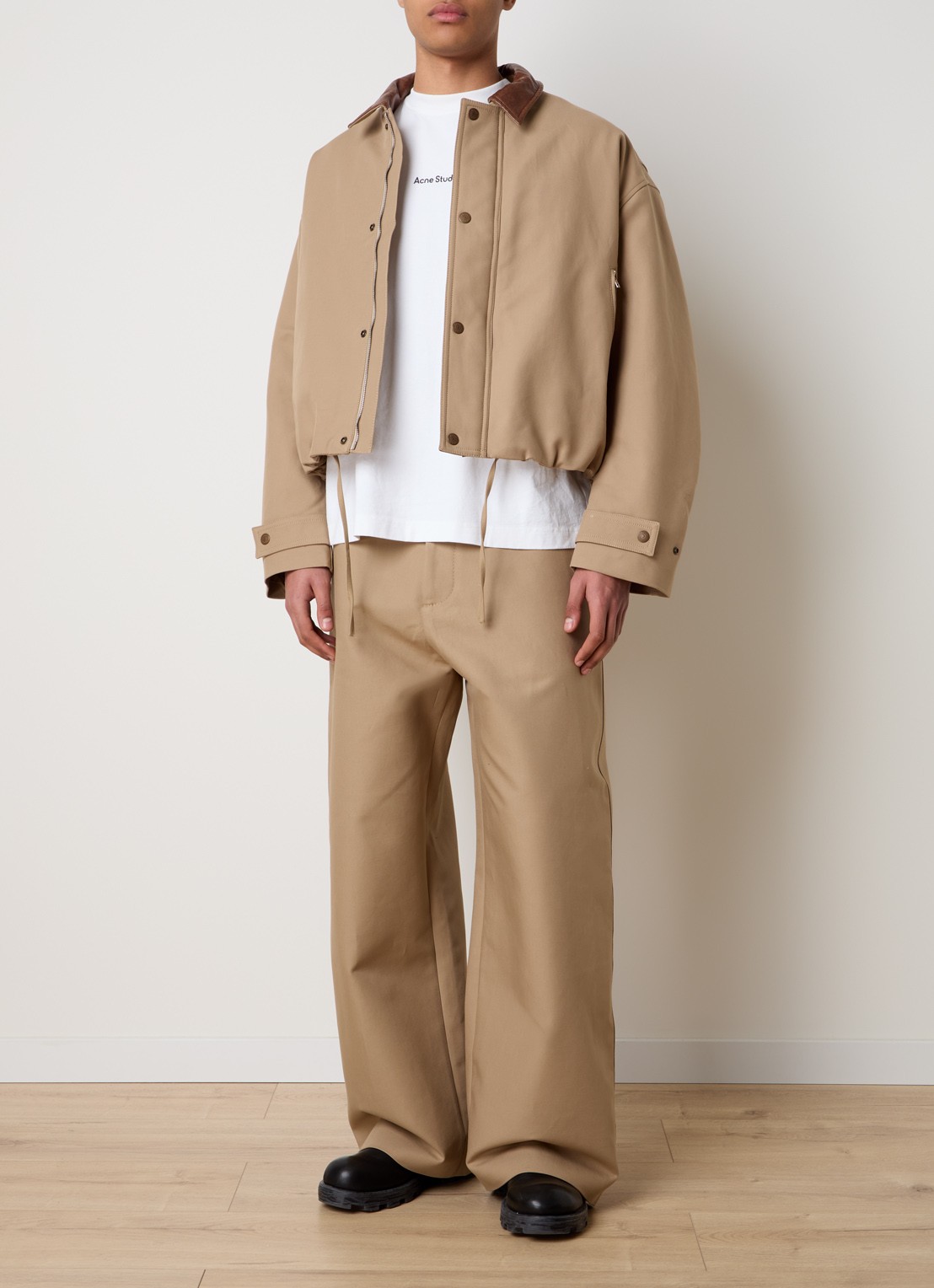 Acne Studios Wide fit chino met steekzakken - voorkant 2 khaki