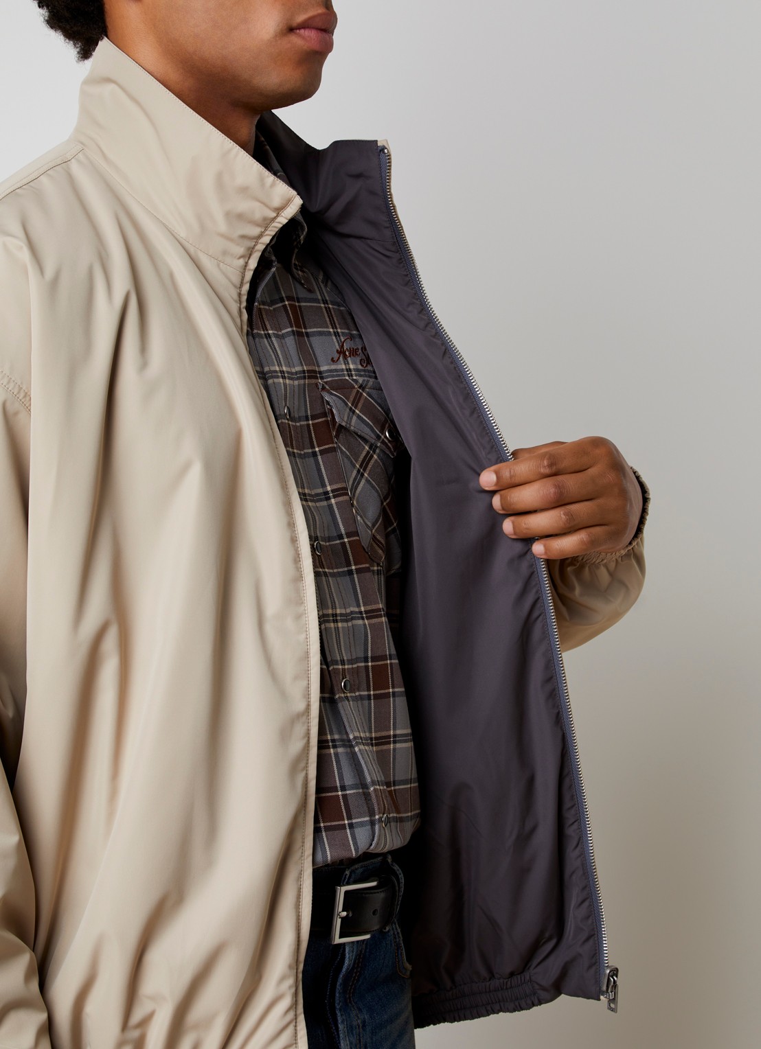 Acne Studios Windjack met steekzakken - detail 5 creme