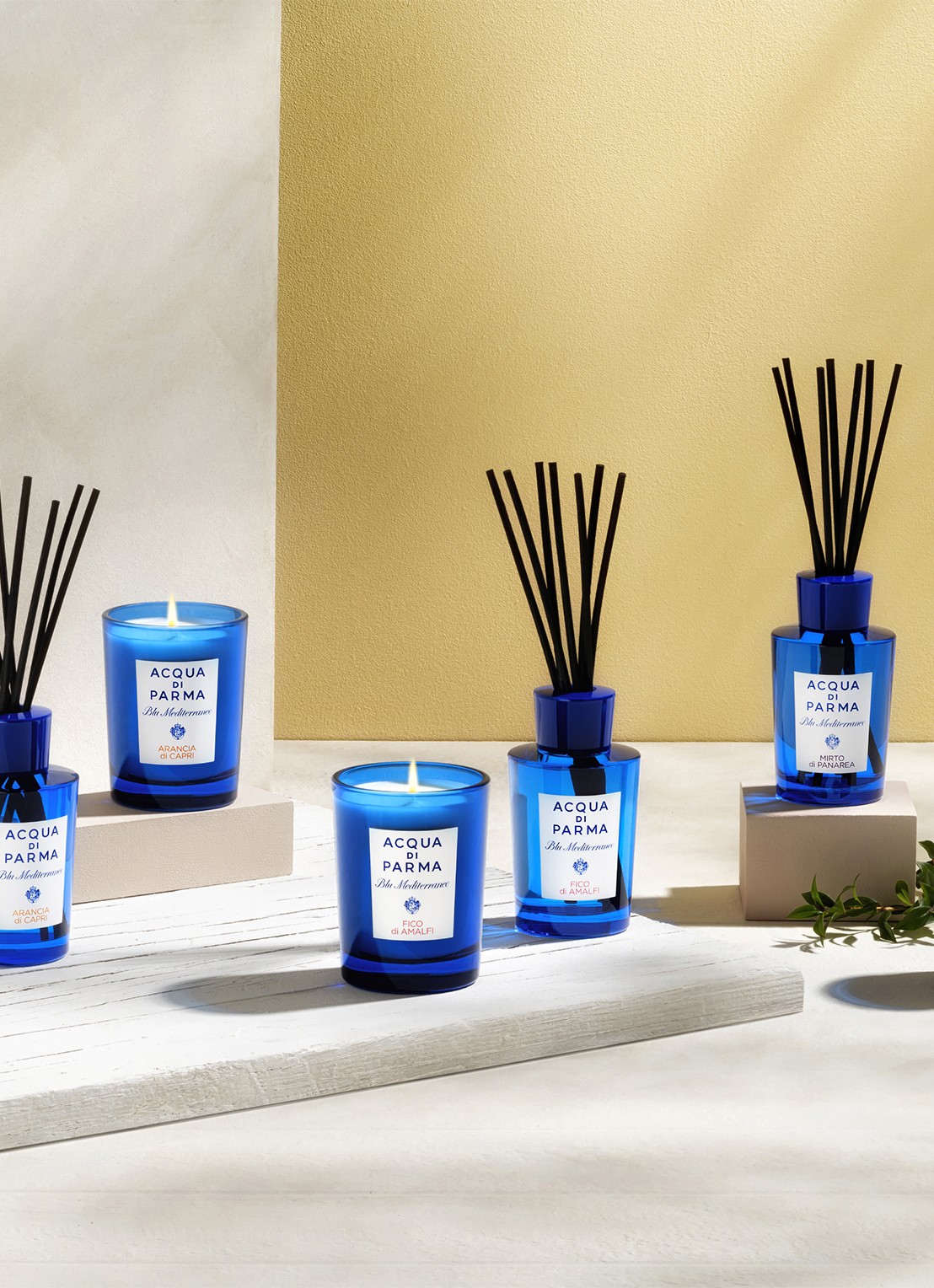 Acqua di Parma Mitro di Panarea geurkaars 200 gram - voorkant 2 blauw