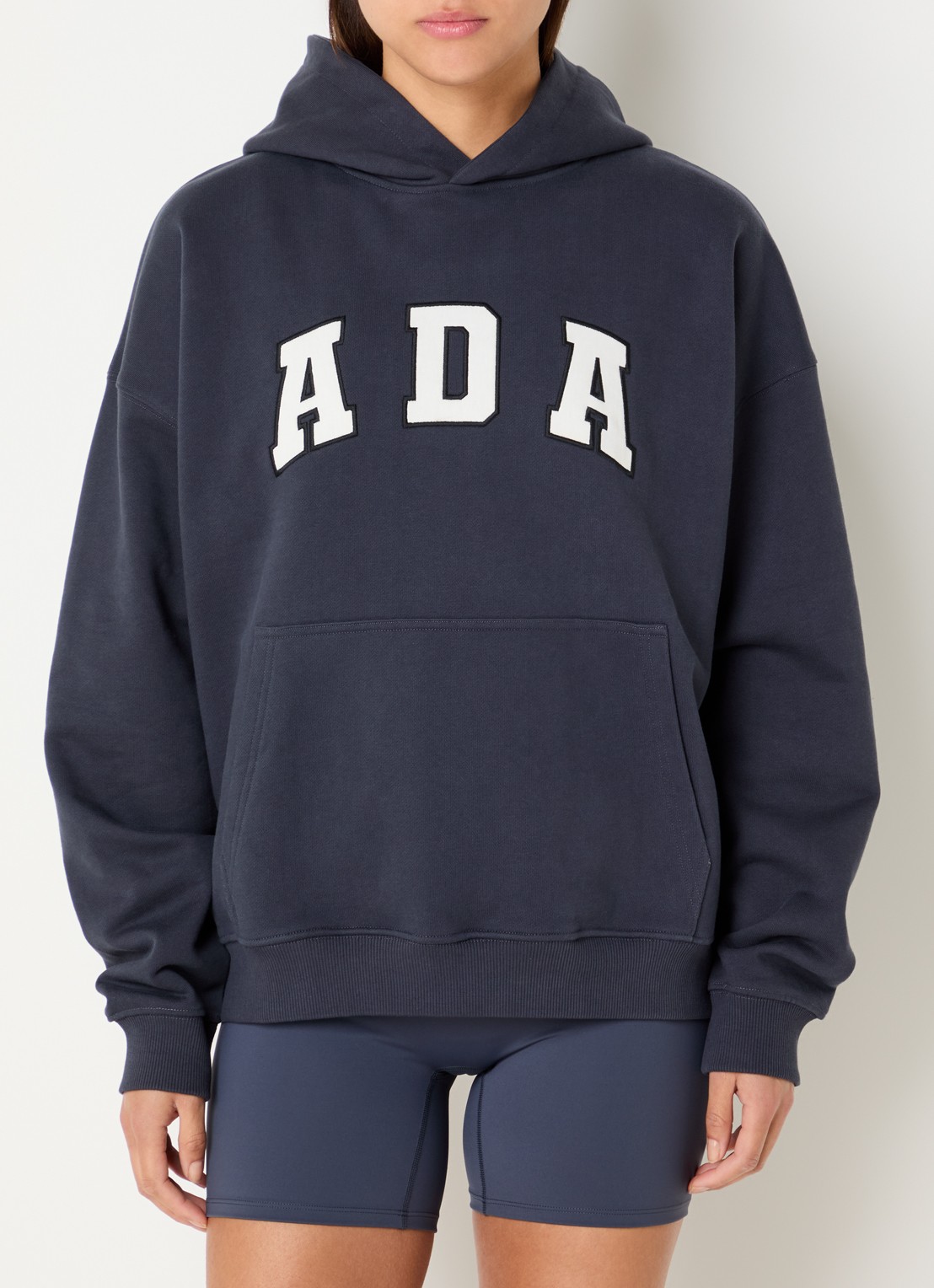 Adanola Ada sweater met logoborduring - detail indigo