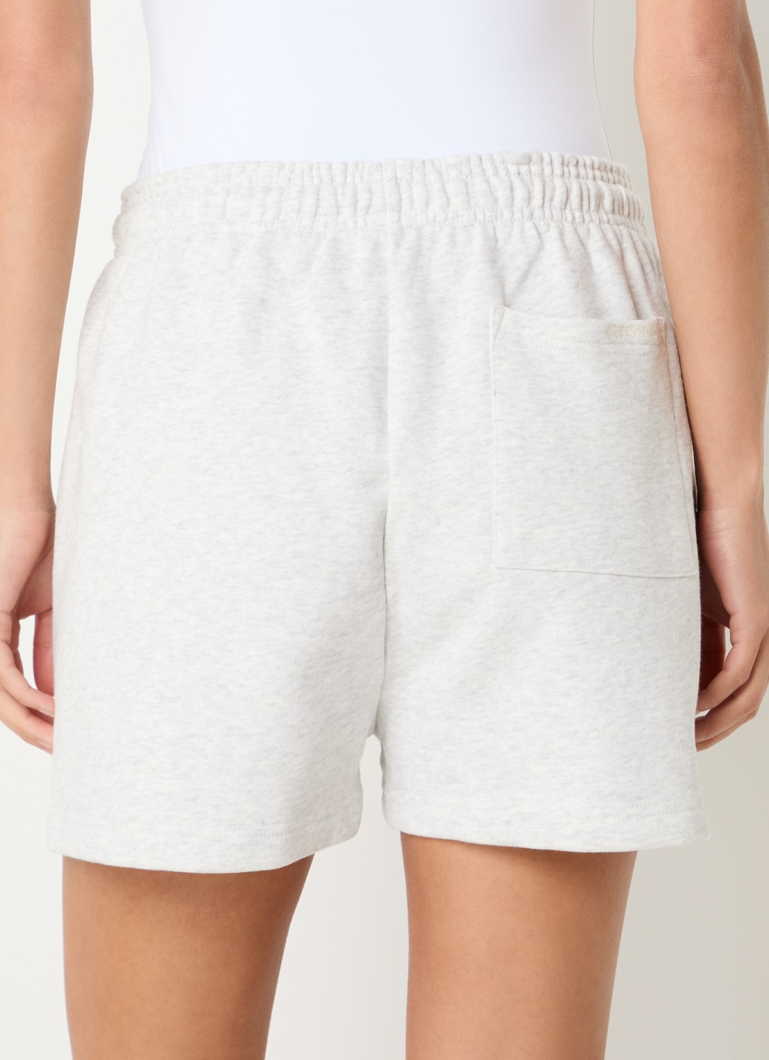 Adanola High waist wide fit korte joggingbroek met steekzakken - achterkant 3 grijsmele