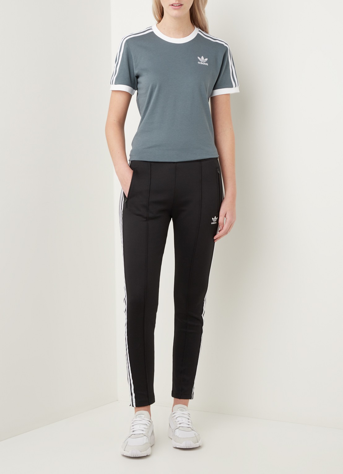 adidas 3 Stripes T-shirt met logoborduring - voorkant 4 staalblauw
