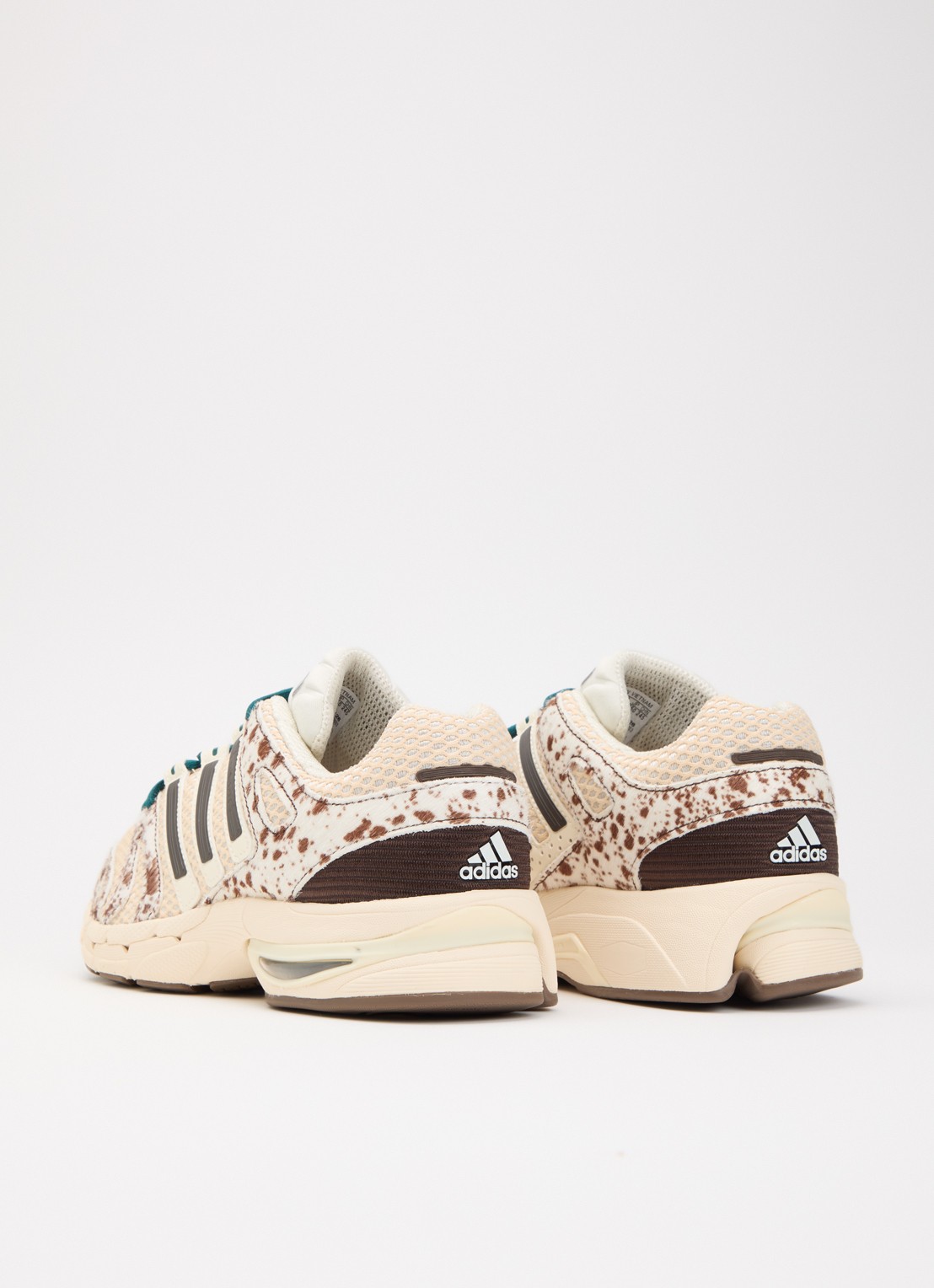 Adidas Adistar Control 5 sneaker met mesh details - achterkant 5 creme