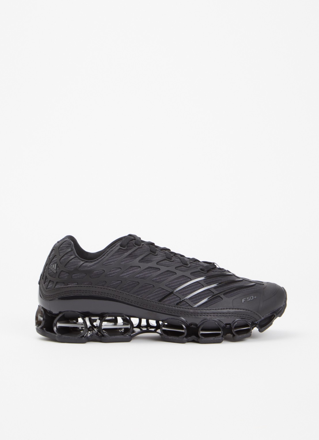 Adidas Megaride F50 sneaker met mesh details - voorkant zwart