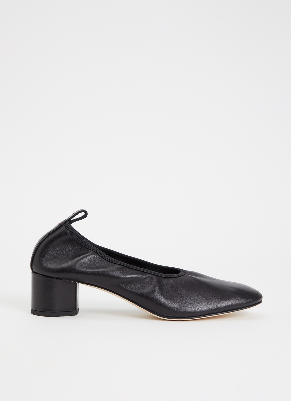 Aeyde Gemma pump van leer - voorkant 4 zwart