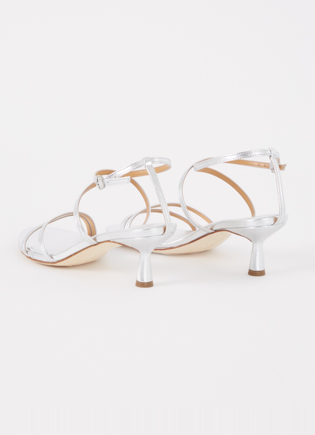 Aeyde Maeva sandalette van leer met metallic finish - achterkant zilver