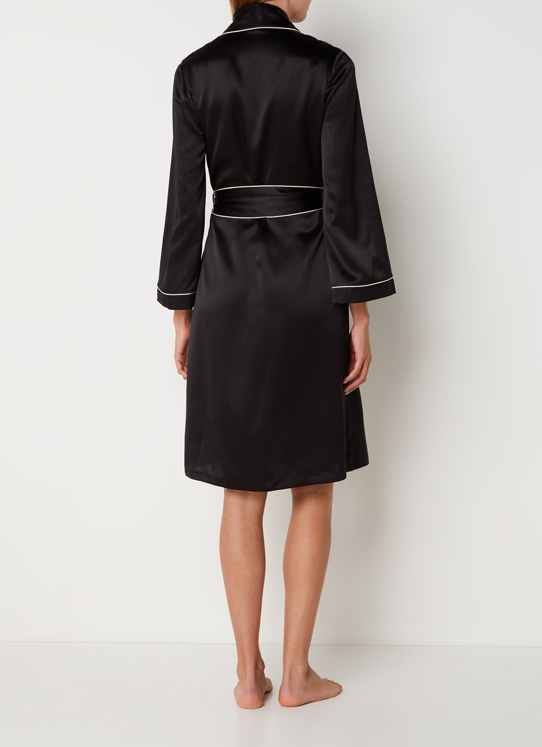Agent Provocateur Classic kimono van zijde met strikceintuur - achterkant 4 zwart