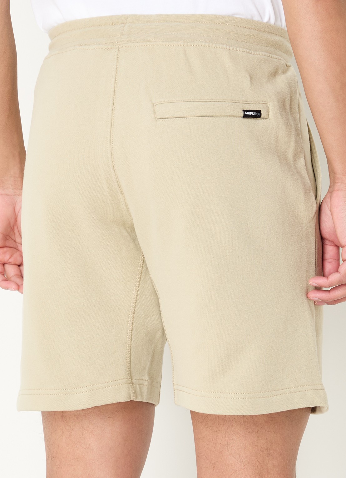 Airforce Straight fit korte joggingbroek van  katoen met logo - achterkant beige
