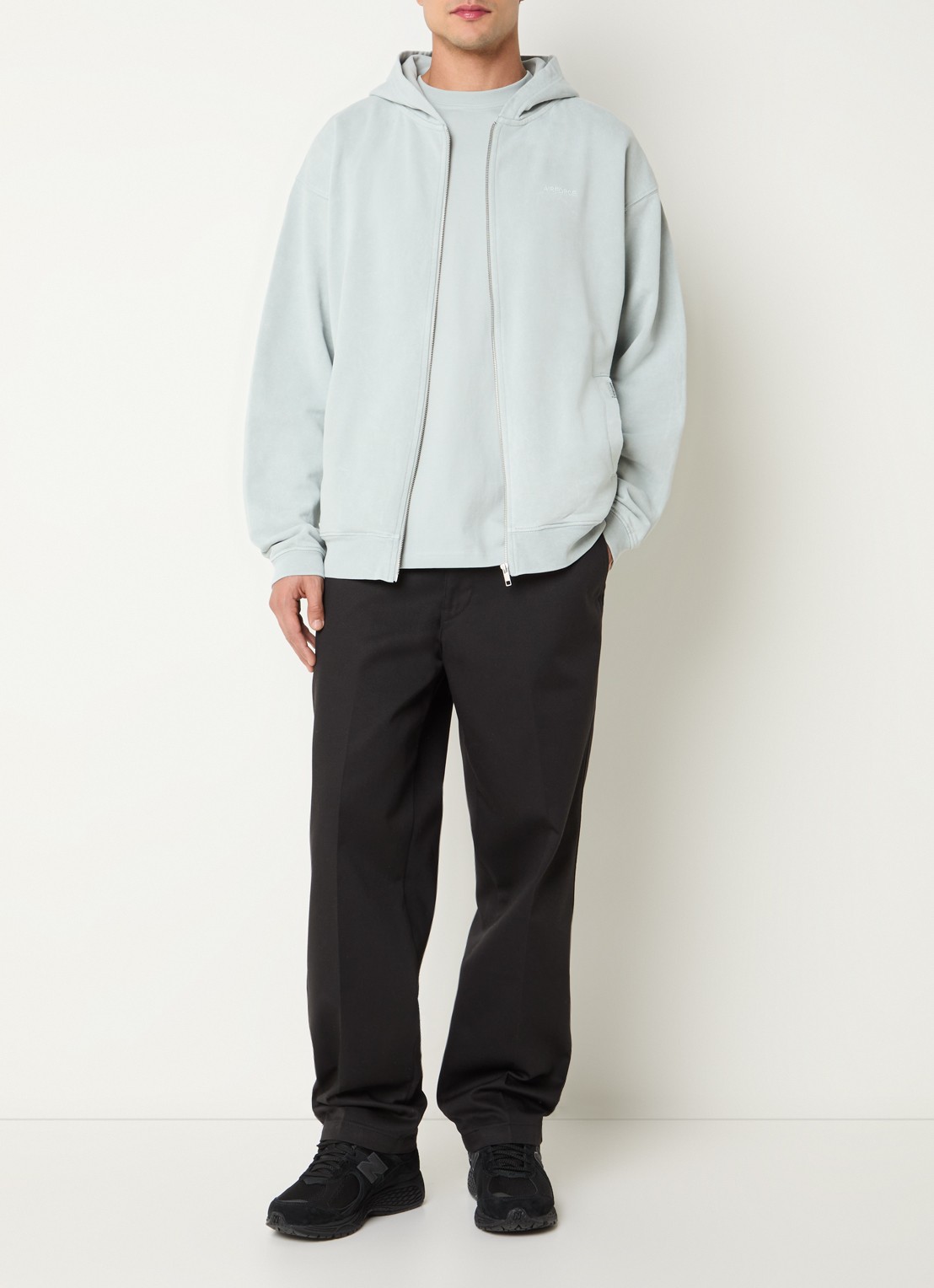 Airforce Sweatvest met logoborduring - voorkant 5 lichtblauw