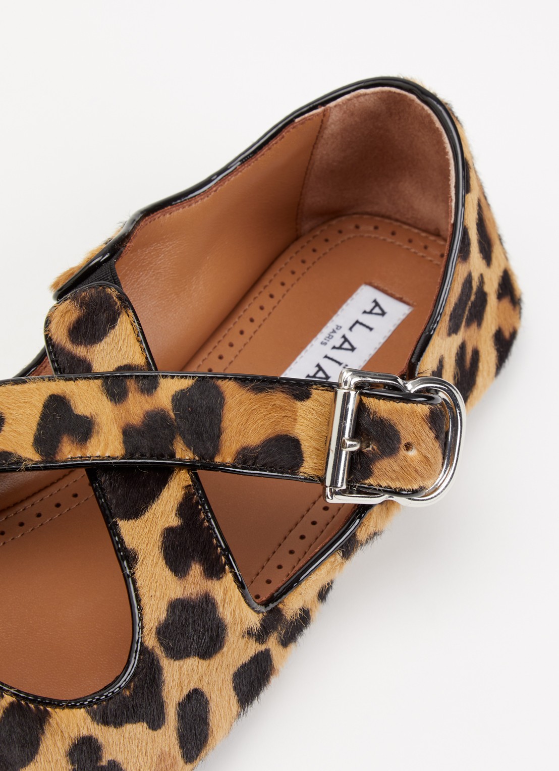 Alaïa Ballerina van kalfsleer met panterprint - detail 4 camel