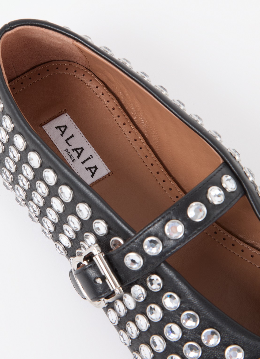 Alaïa Ballerina van lamsleer met studs - detail 4 zwart