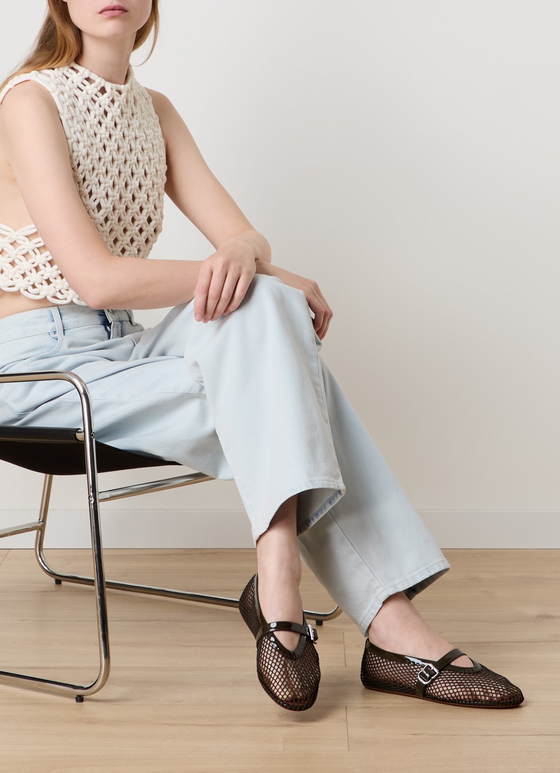 Alaïa Ballerina van mesh met kalfsleren details - voorkant 6 bronsgroen