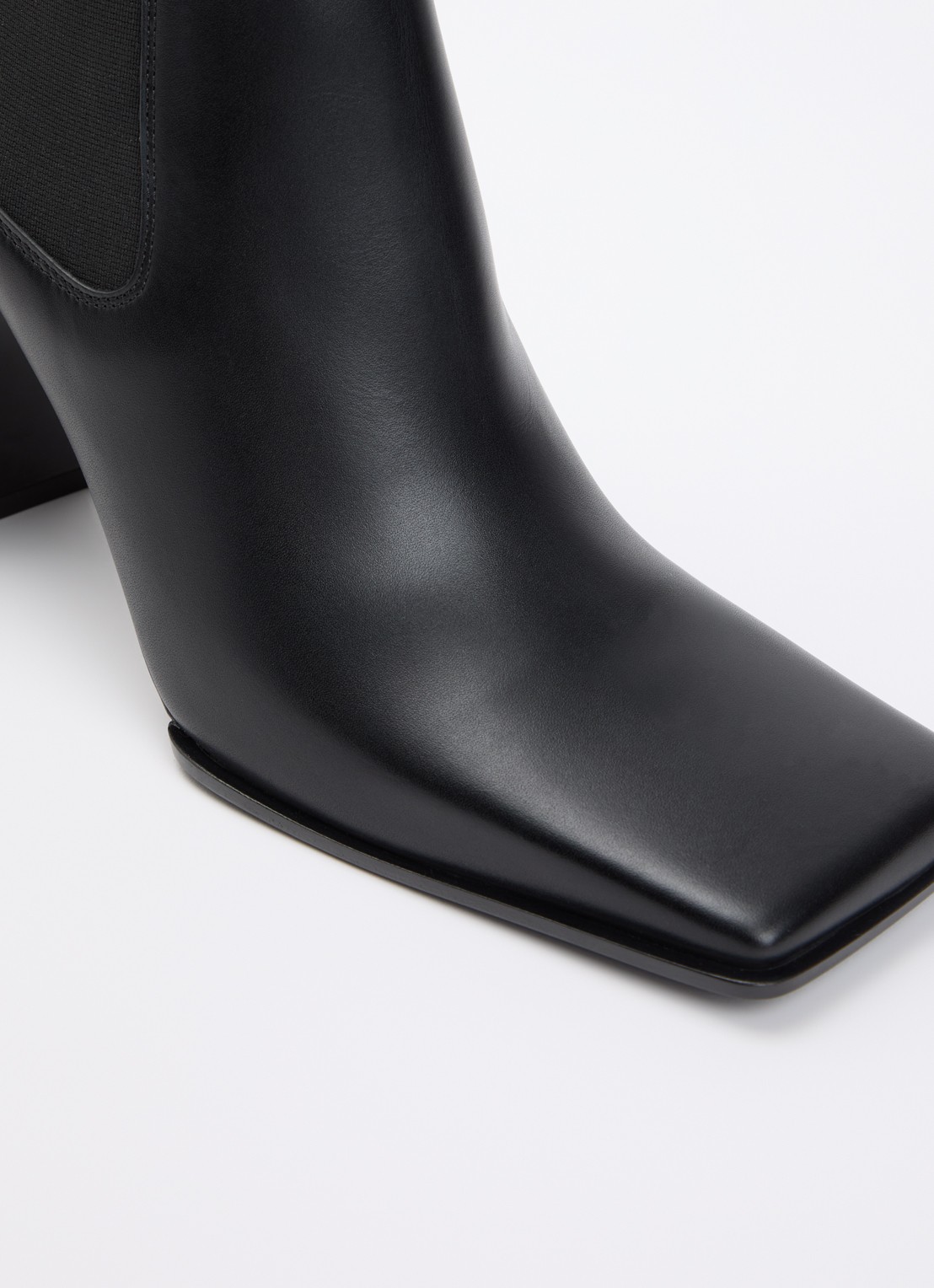 Alaïa Chelsea boot van kalfsleer  - detail 3 zwart