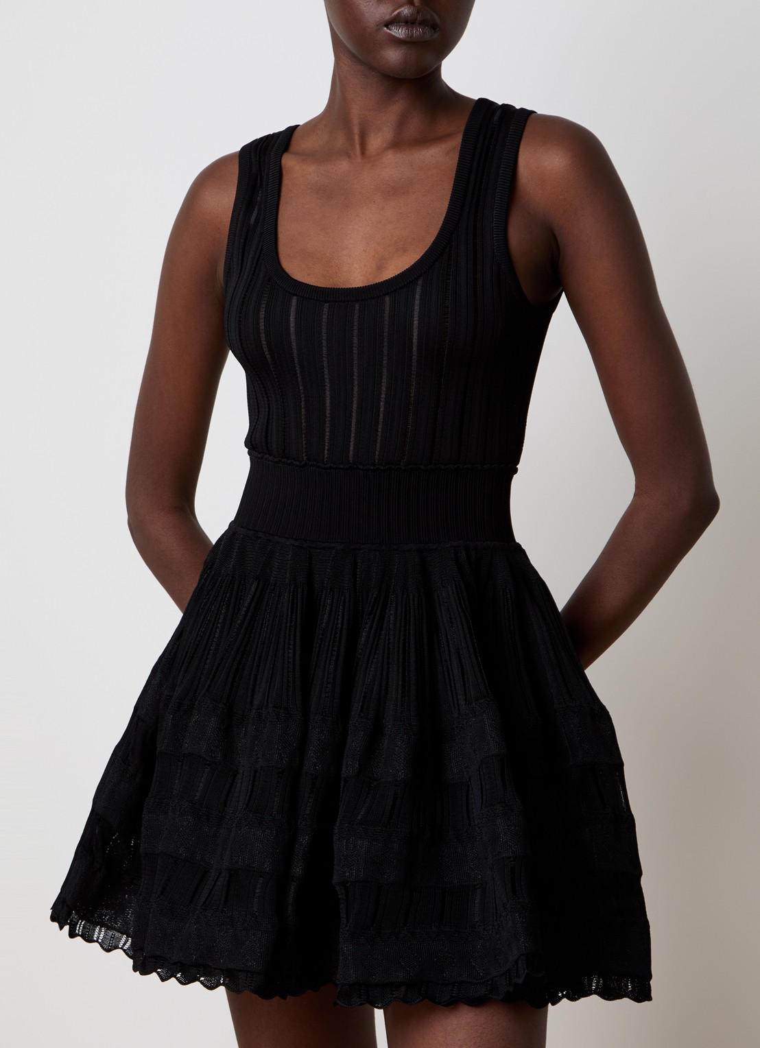 Alaïa Crinoline semi-transparante mini jurk met plooidetail - detail 4 zwart