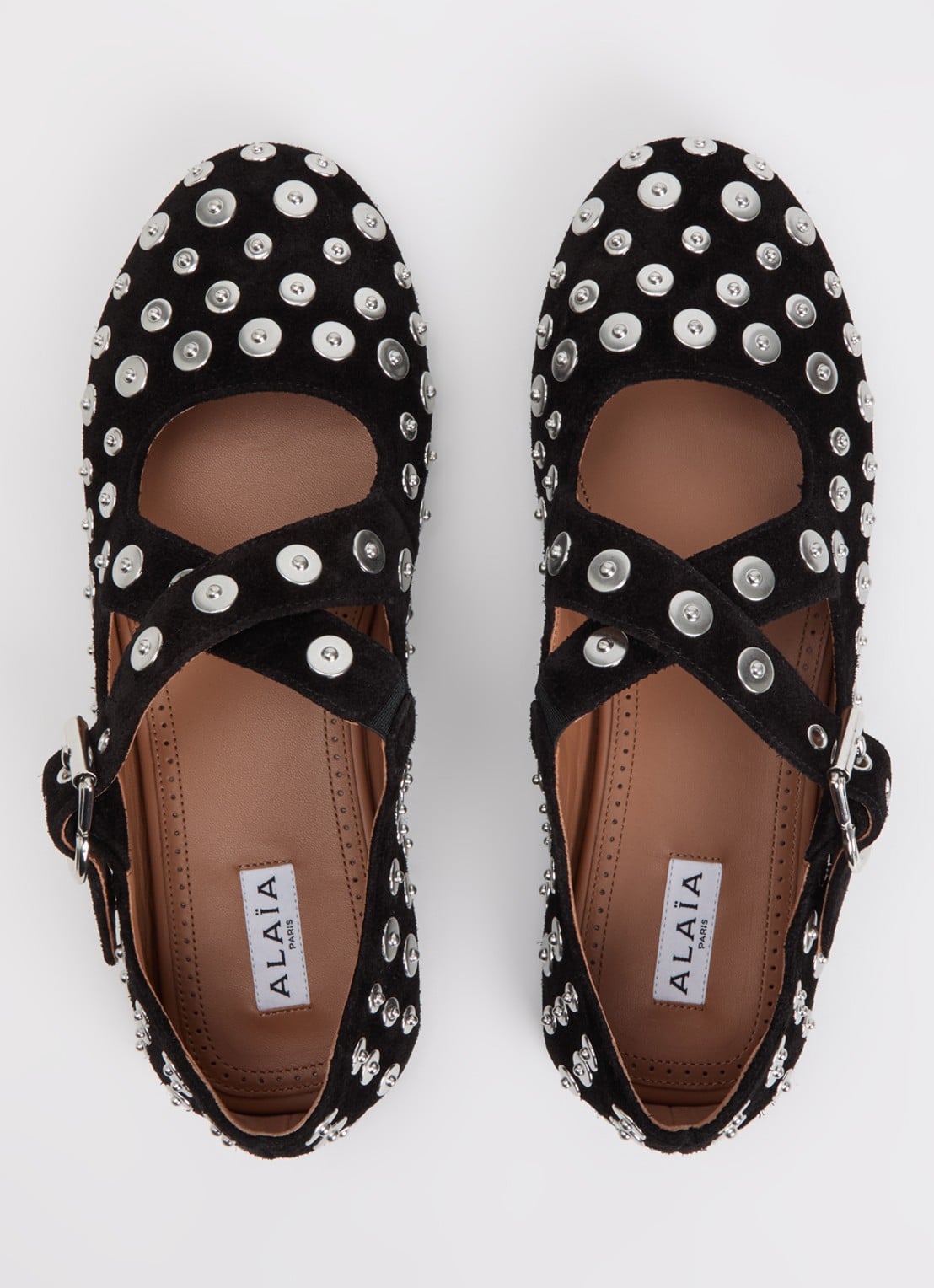 Alaïa Criss Cross ballerina van kalfssuède met studs - detail 3 zwart