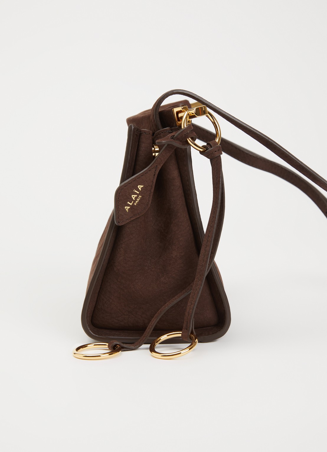 Alaïa East West Small crossbodytas van kalfssuède - detail 3 bruin