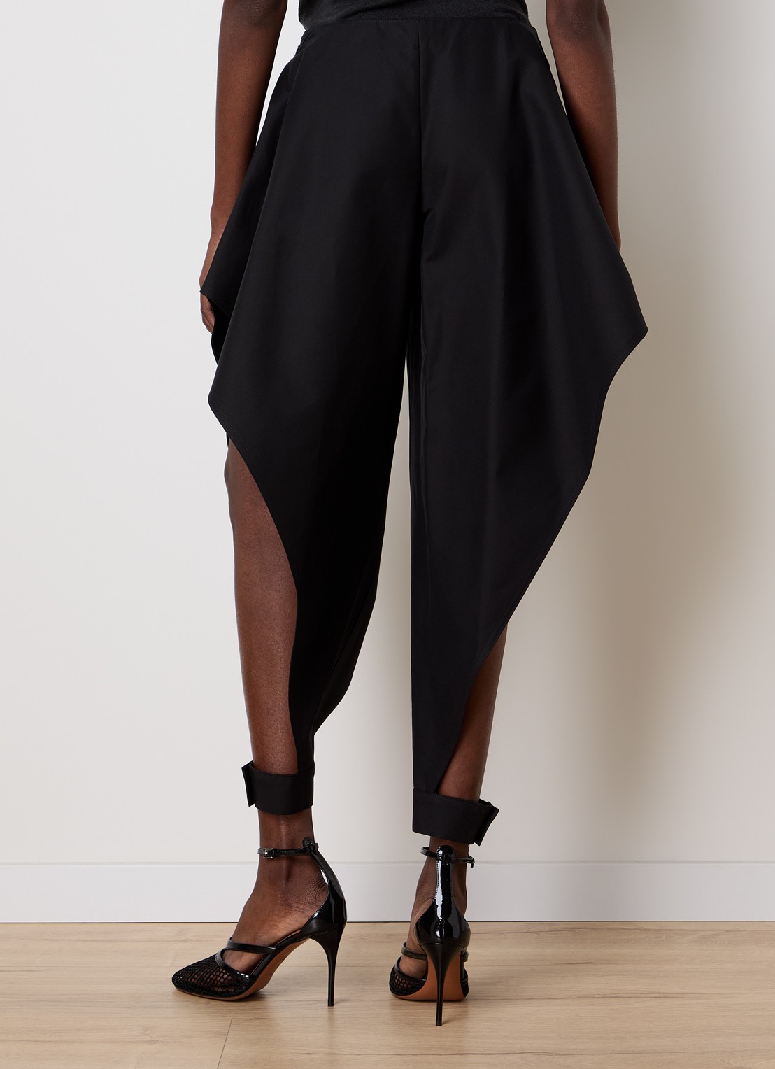 Alaïa High waist loose fit broek met cut-out detail - achterkant zwart