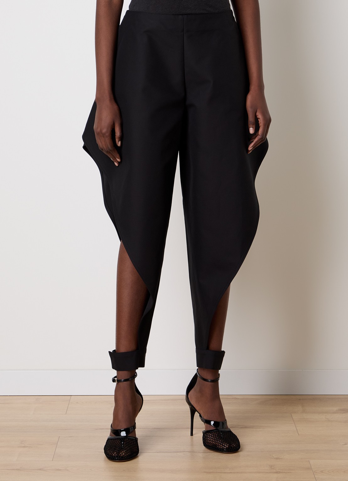 Alaïa High waist loose fit broek met cut-out detail - detail 4 zwart