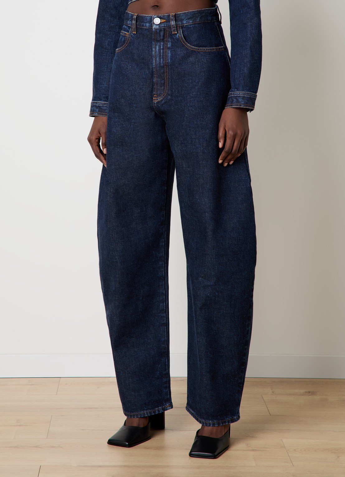 Alaïa High waist loose fit jeans met donkere wassing - detail 3 indigo