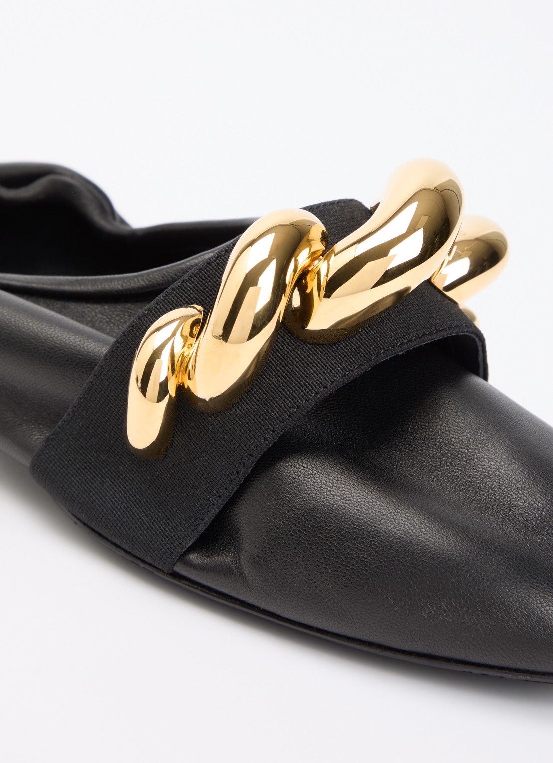 Alaïa Jewel ballerina van lamsleer met kettingdetail - detail 6 zwart