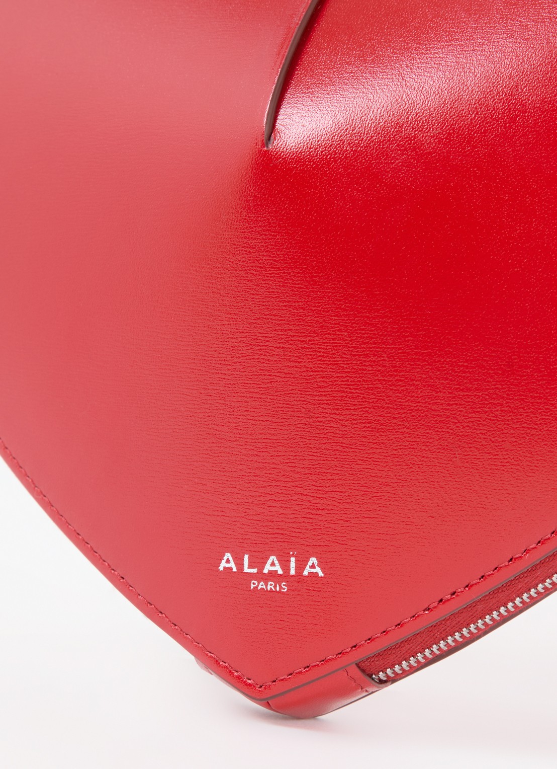 Alaïa Le Coeur crossbodytas van kalfsleer  - detail 6 donkerrood
