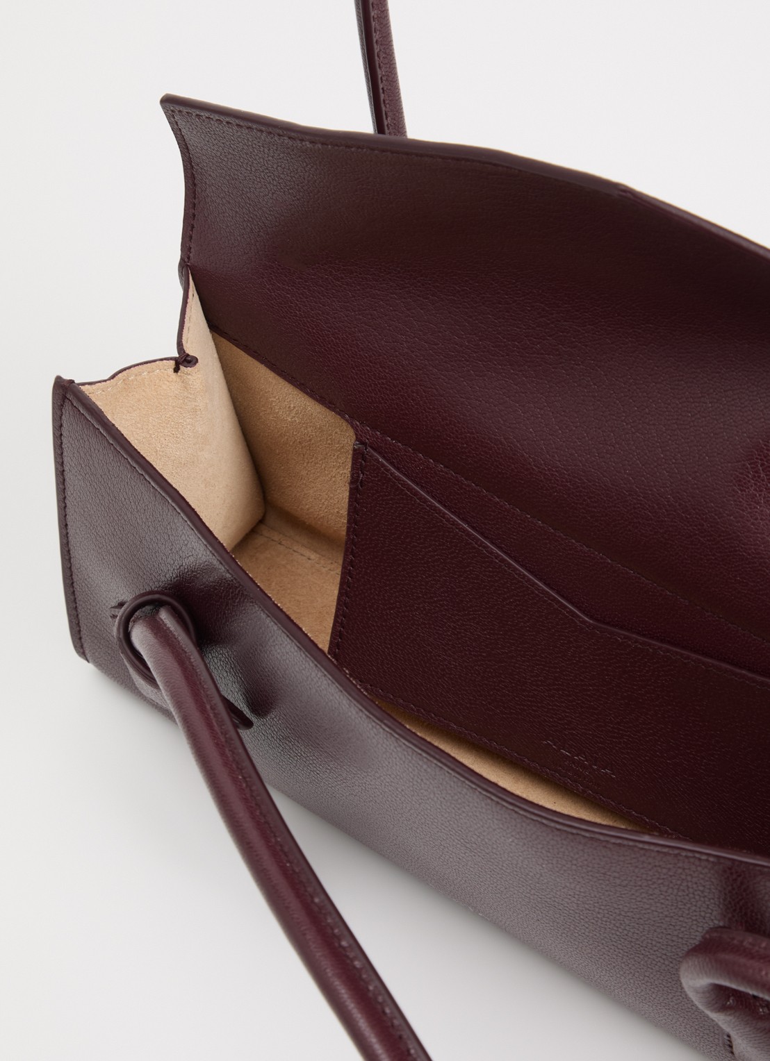 Alaïa Le Teckel Flap Small schoudertas van geitenleer - detail 3 bordeauxrood
