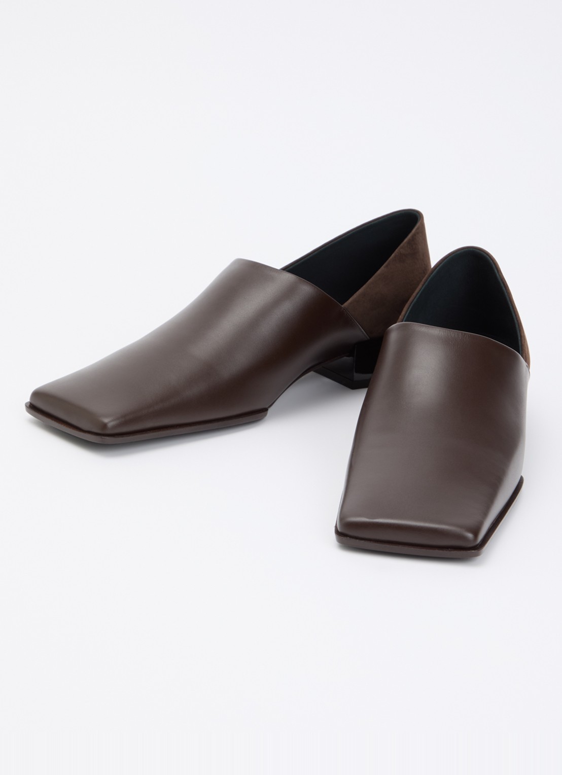 Alaïa Loafer van kalfsleer - detail 2 donkerbruin