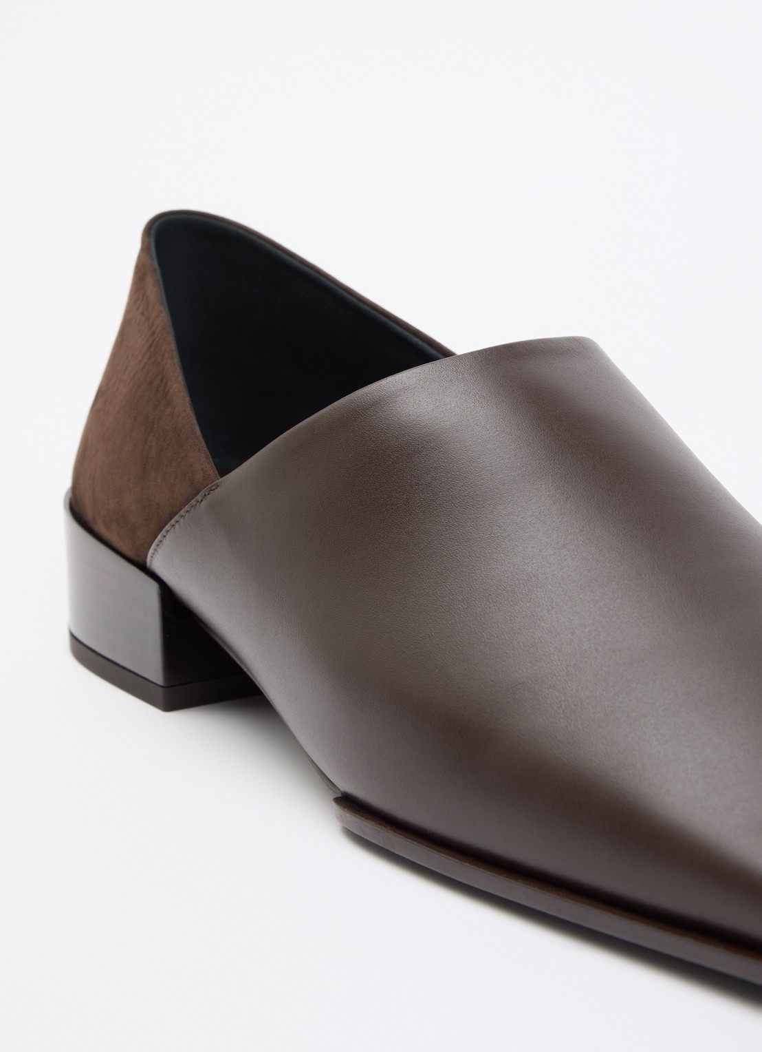 Alaïa Loafer van kalfsleer - detail 5 donkerbruin
