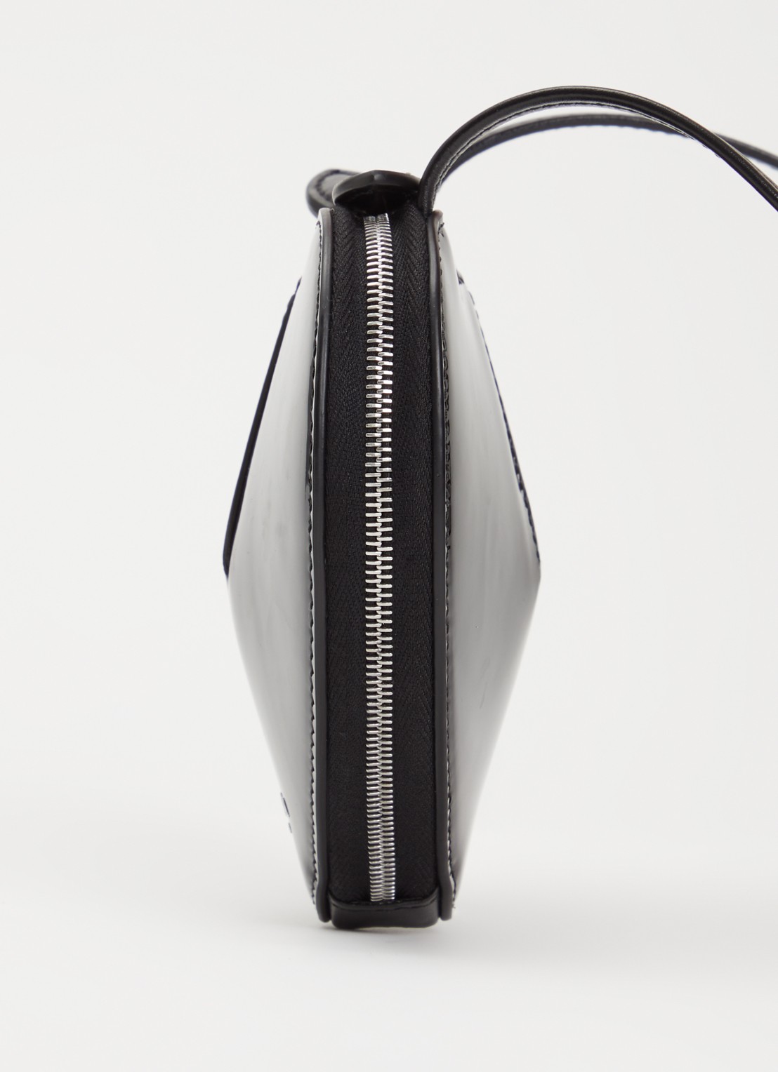 Alaïa Mini Le Coeur crossbodytas van kalfsleer met lakfinish  - detail 4 zwart