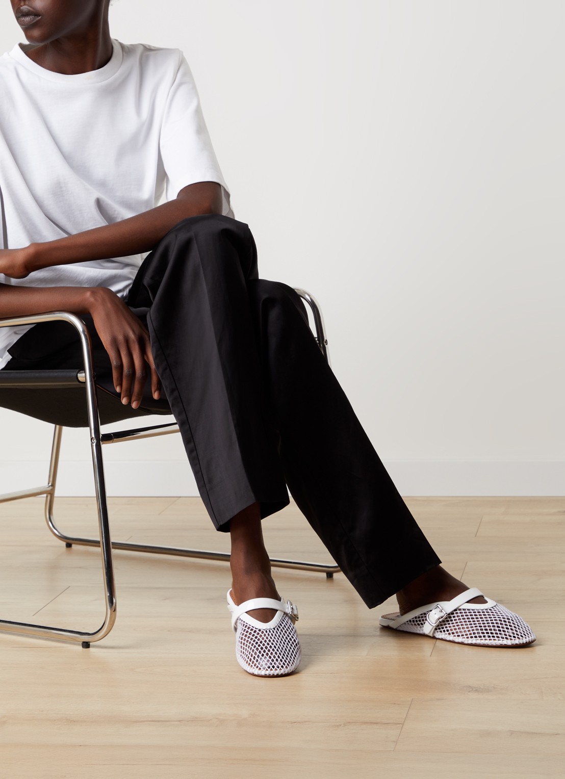 Alaïa Muiltje van mesh met details van kalfsleer - voorkant 7 wit